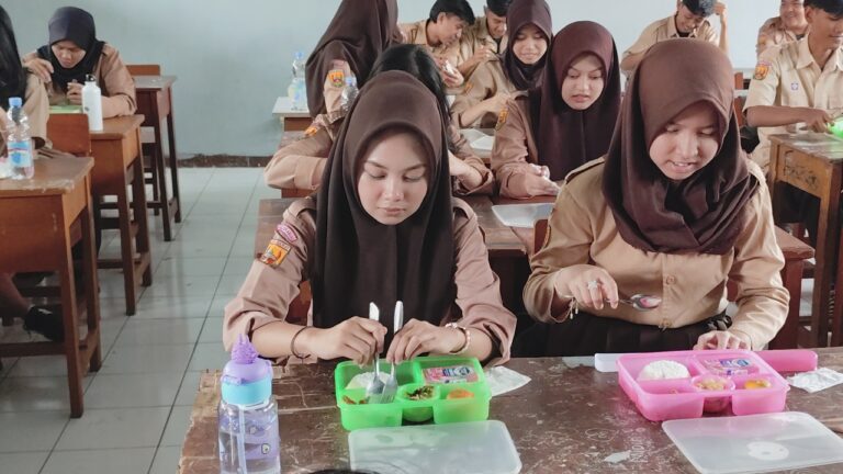 60 Siswa SMAN 5 Kota Sukabumi Alergi Makanan, Dapat Mengganti Menu Makan Bergizi Gratis