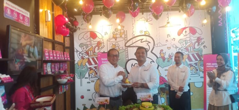 Buka 3Store Baru, Warga Sukabumi Kini Dapat Akses Layanan Digital Lebih Mudah