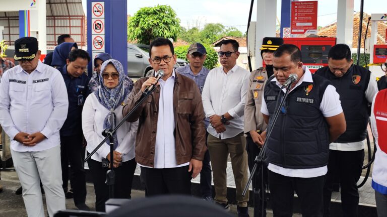 Pasang Alat Tambahan Pengurangan Takaran, Mendag Tindak SPBU Curang di Baros Sukabumi