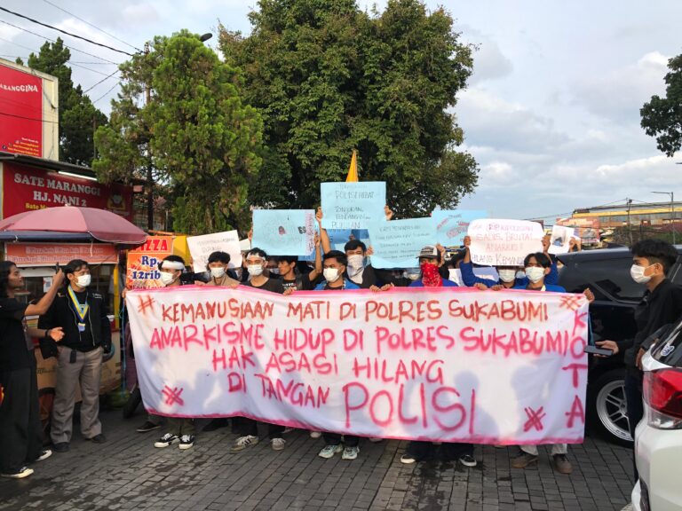 Protes Tindakan Represif Aparat Kepolisian, PMII Unjuk Rasa di Polres Sukabumi Kota