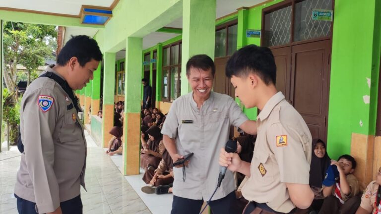 Antisipasi Tawuran antar Pelajar, Polisi Berikan Penyuluhan Hukum di SMPN 1 Gegerbitung