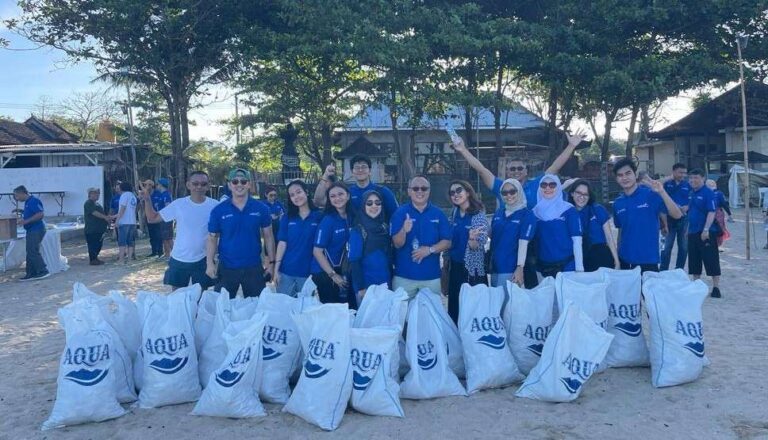 AQUA Raih Penghargaan “Produk AMDK Pelestari Kawasan Sumber Air Pegunungan” di Detikcom Awards 2025