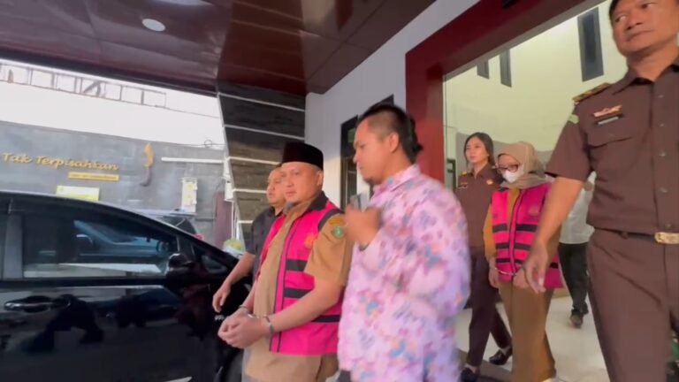 Mantan Kadisporapar Kota Sukabumi Ditahan, Terjerat Kasus Dugaan Korupsi